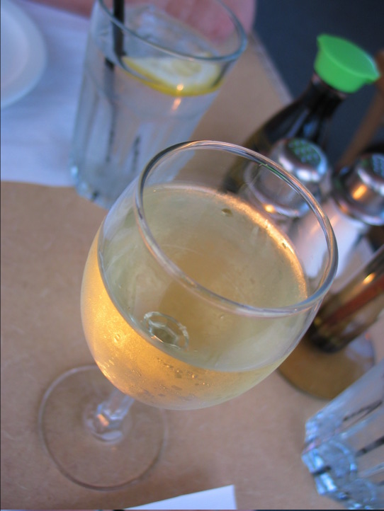 Saint-Mont Blanc - Vins tranquilles blancs - Photo de Dan Phiffer - 101Pairing.com