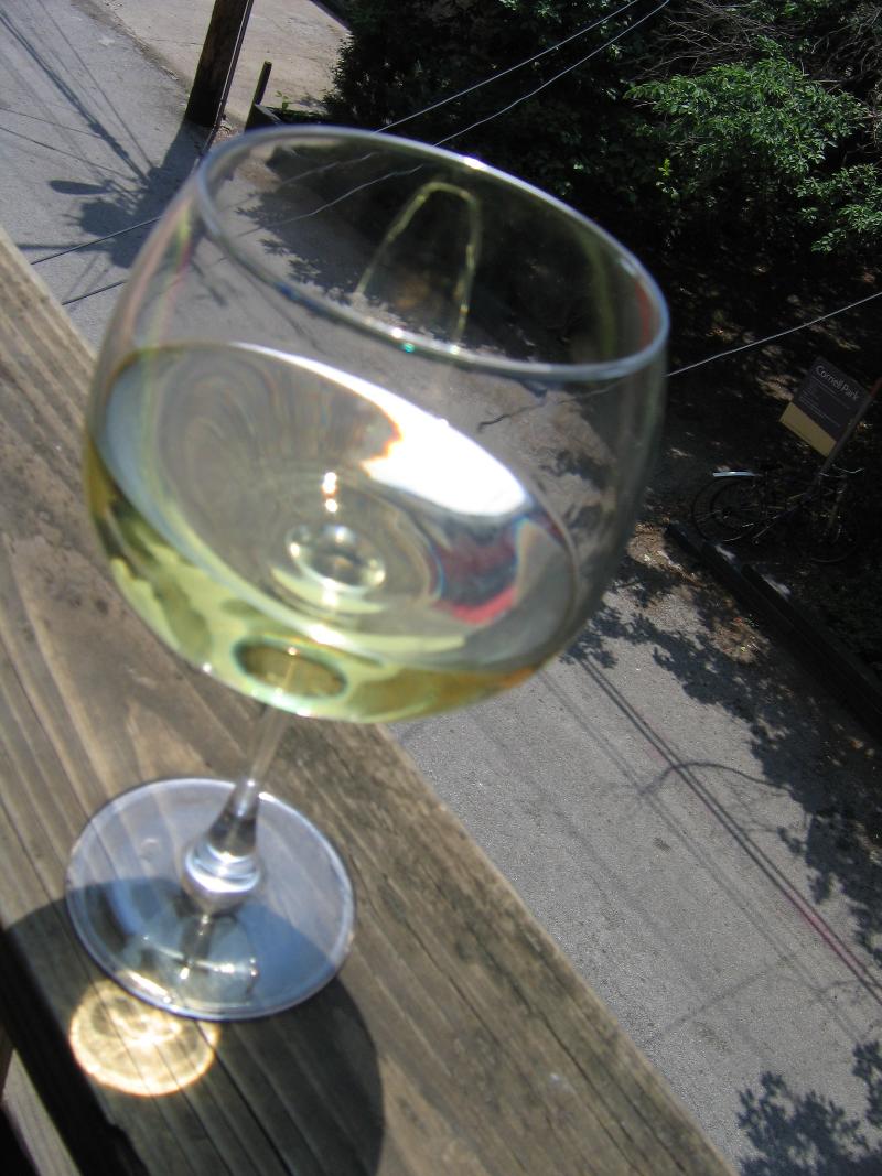 Morey-Saint-Denis Blanc - Vins tranquilles blancs - Photo de Quinn Dombrowski - 101Pairing.com