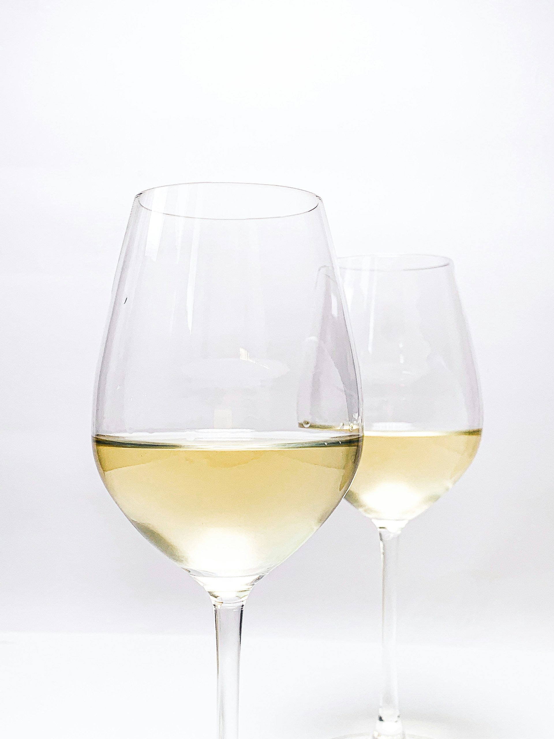 Côtes de Bordeaux Saint-Macaire Blanc - Vins tranquilles blancs - Photo de Anastasiia Rozumna - 101Pairing.com