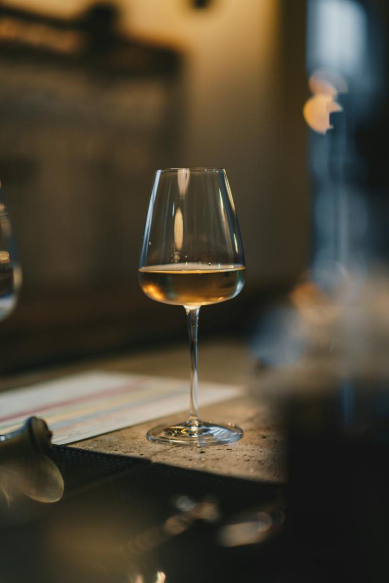 Banyuls Blanc - Mistelles, vins de liqueurs et vins doux naturels - Photo de Ambitious Studio* | Rick Barrett - 101Pairing.com