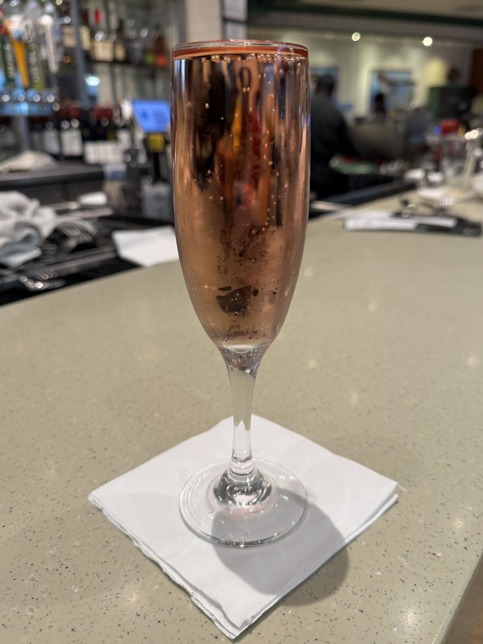 Champagne Premier cru Hautvillers Rosé Extra-brut - Vins effervescents rosés - Photo de Sarah Stierch - 101Pairing.com