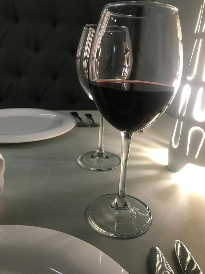 Ladoix Premier cru Rouge - Vins tranquilles rouges - Photo de Viktoria Avdeeva - 101Pairing.com