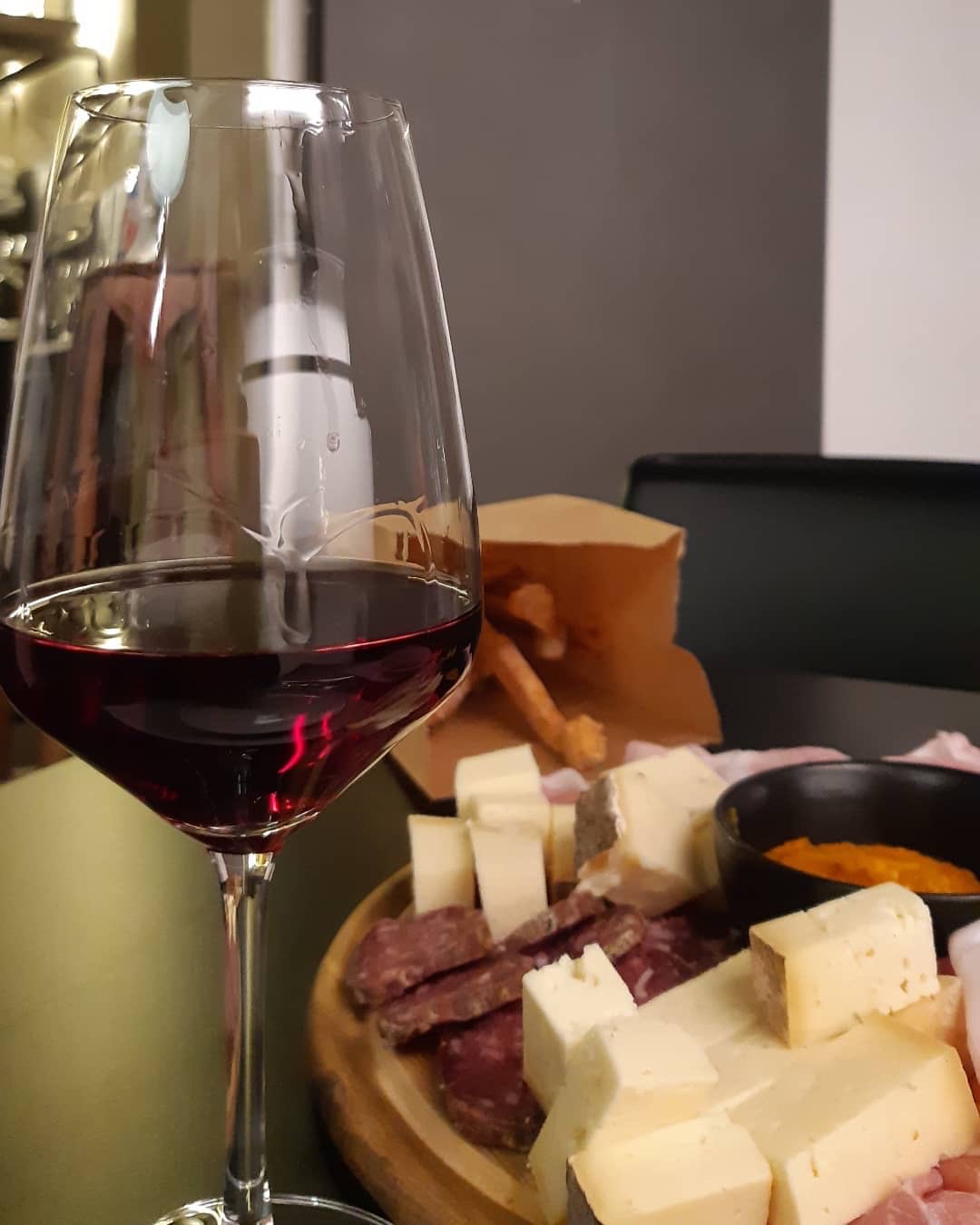 Vin de Corse Figari Rouge - Vins tranquilles rouges - Photo de Emanuele Lattarulo - 101Pairing.com