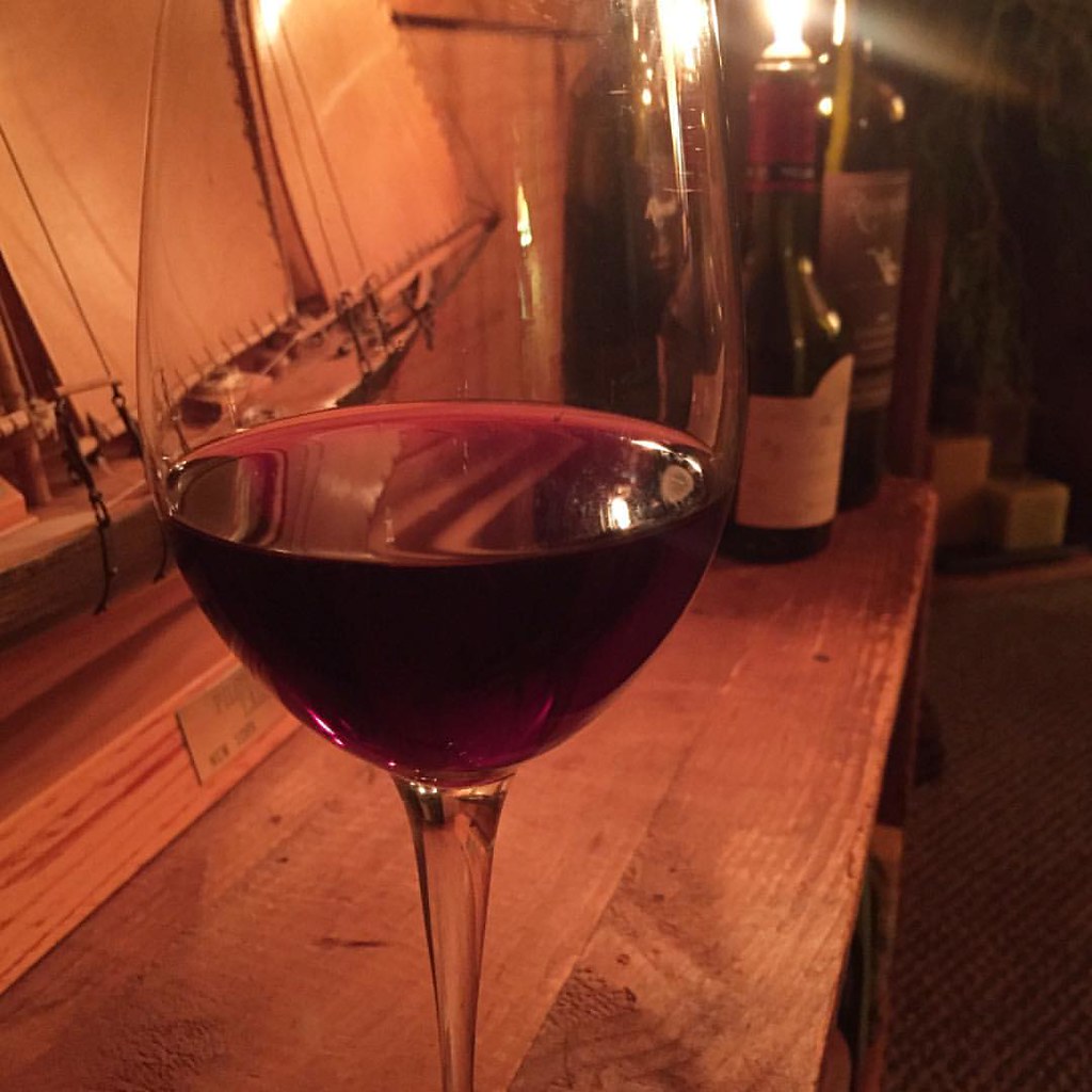 Côtes du Rhône Villages Puymeras - Vins tranquilles rouges - Photo de Dana Moos - 101Pairing.com