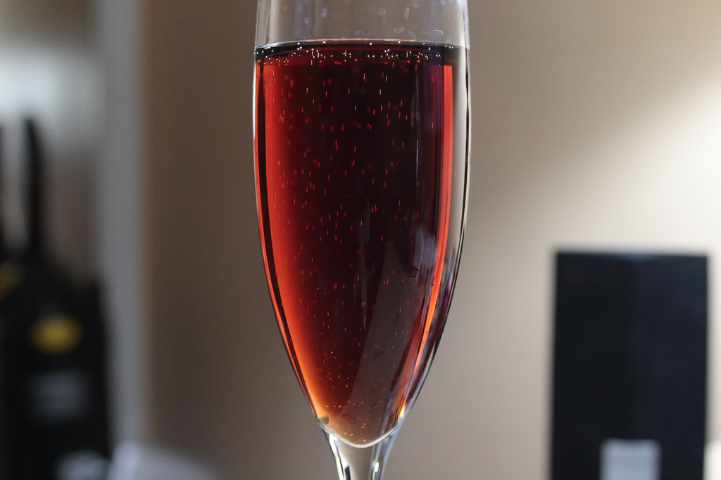 Bourgogne Mousseux - Vins effervescents rouges - Photo de John Loo - 101Pairing.com