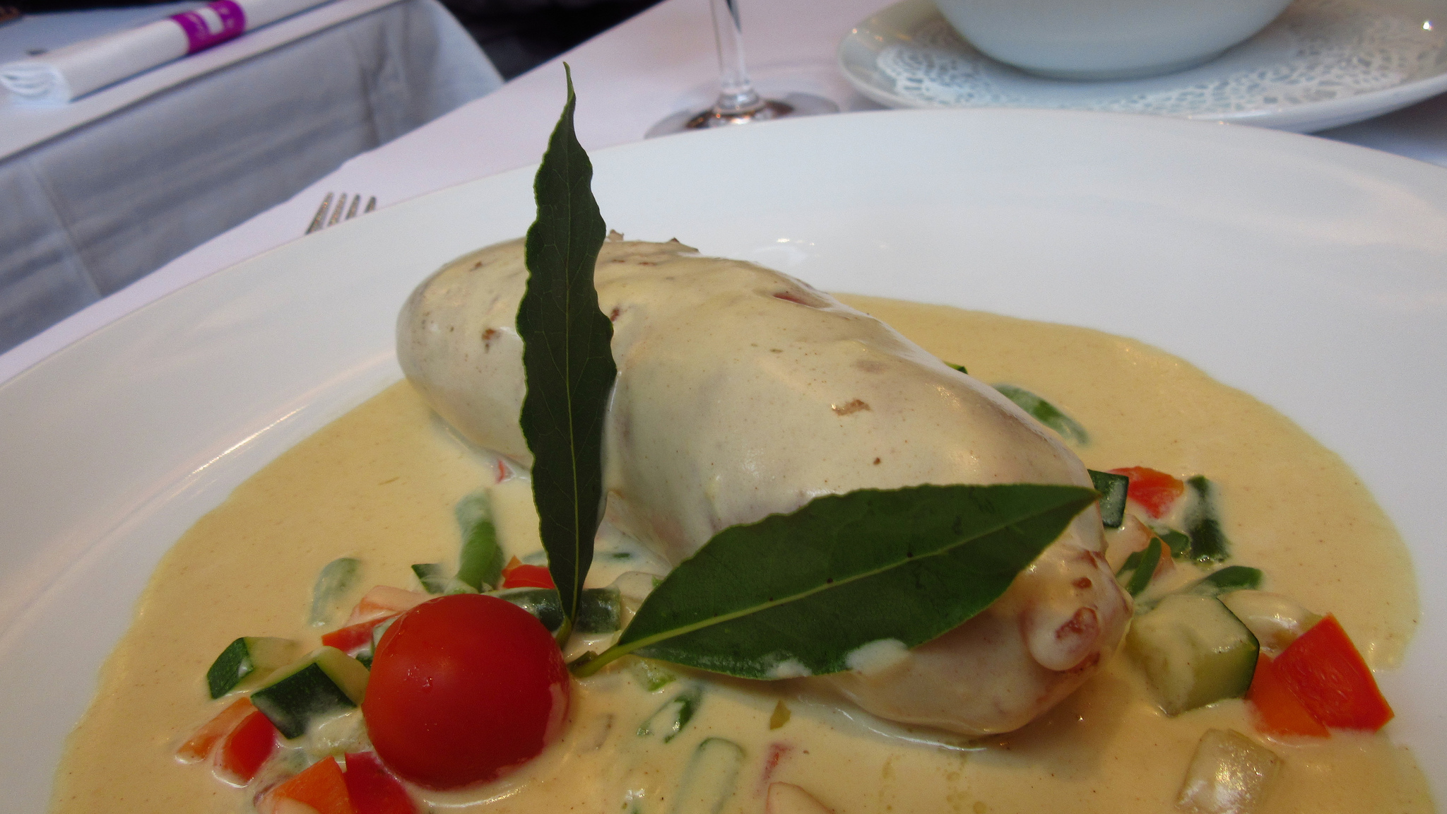 Quenelles de brochet sauce Mornay - Photo de Kate Hopkins - 101Pairing.com