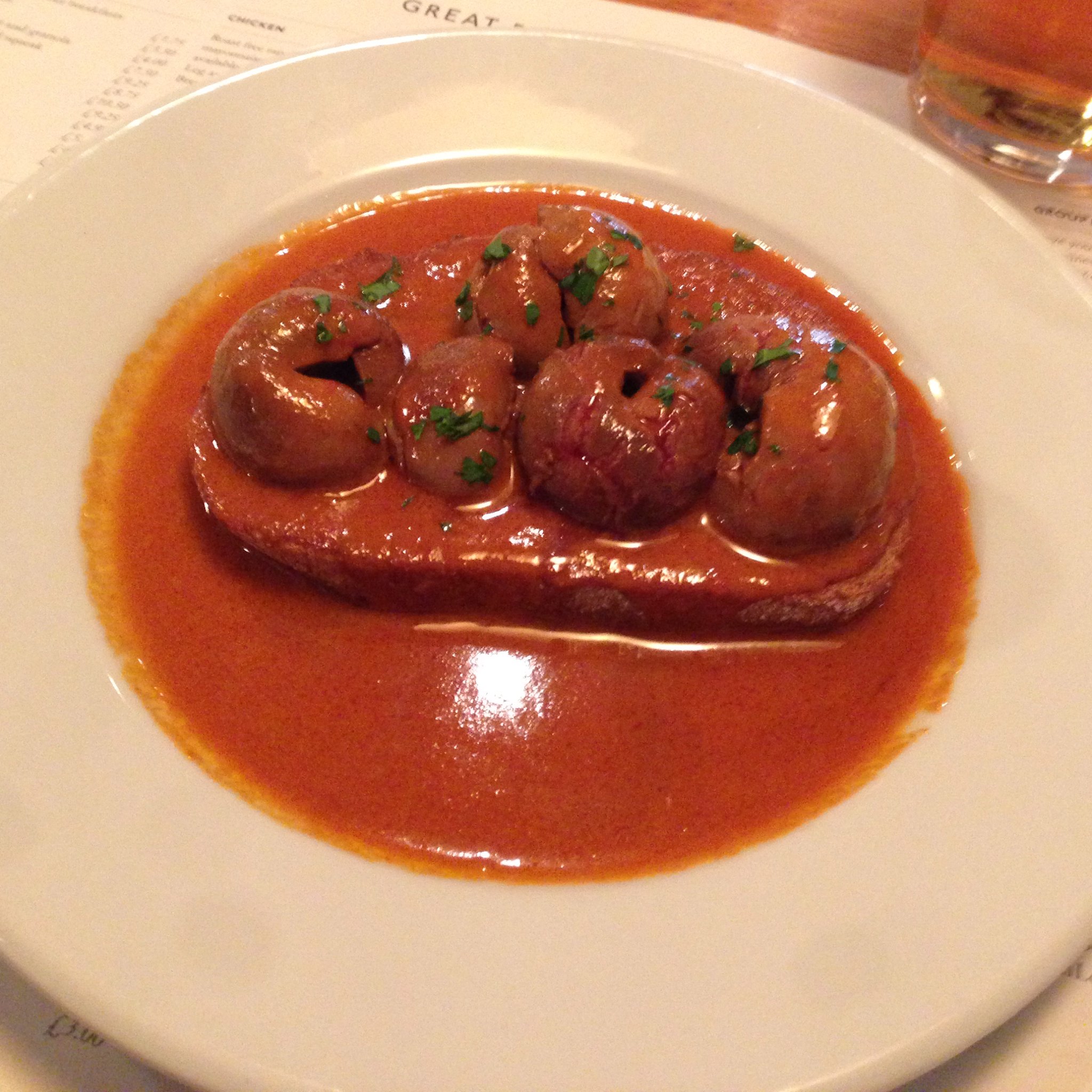 Rognons de veau sauce madère - Photo de David Berkowitz - 101Pairing.com