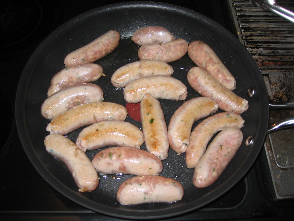 Saucisse de porc à la poêle - Photo de Conor O'Neill - 101Pairing.com