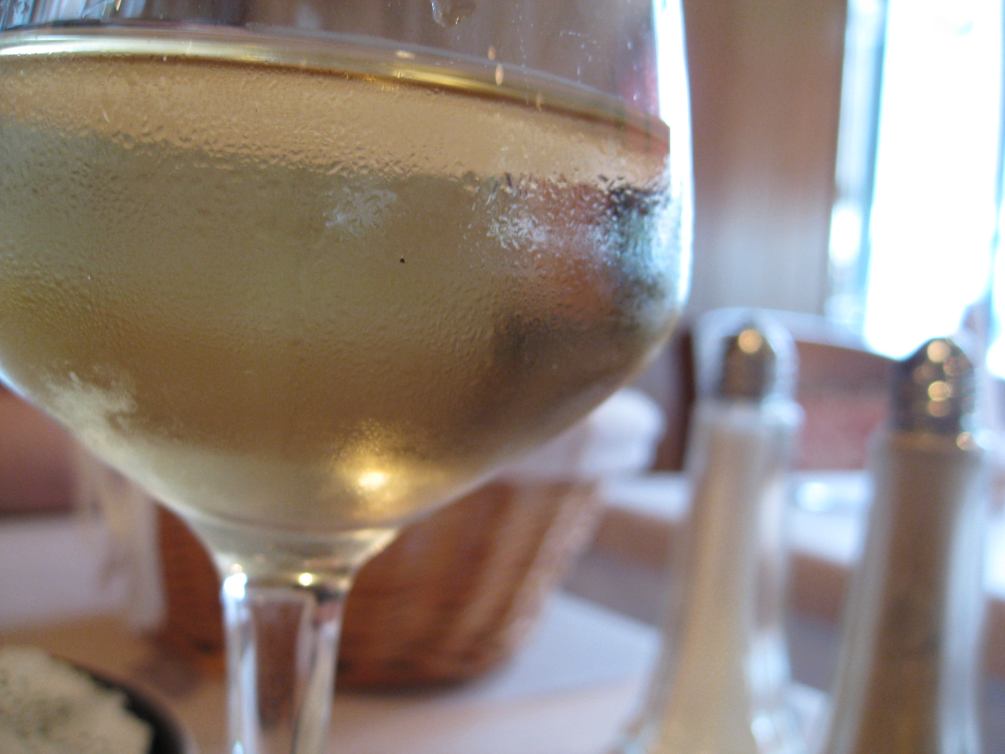 Maranges Blanc - Vin Blanc - Photo de Kai Hendry - 101Pairing.com