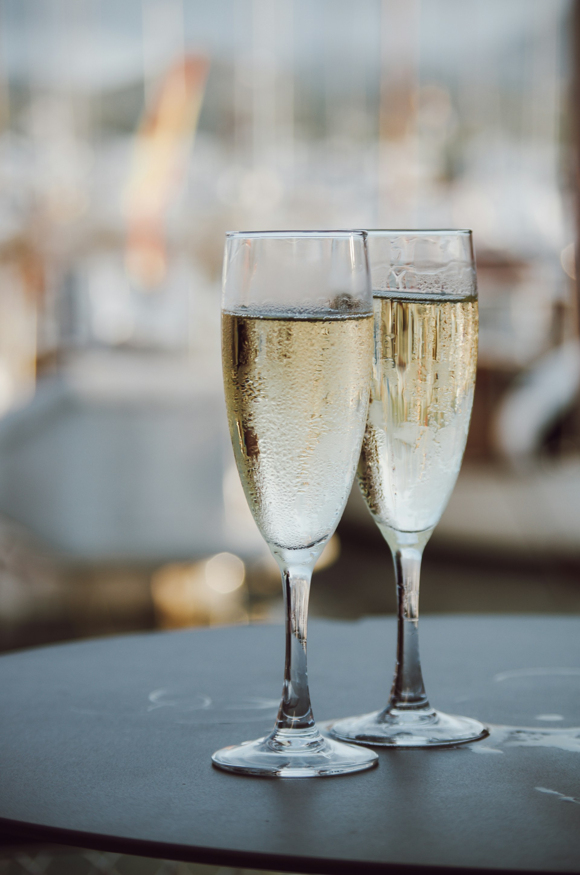 Champagne Blanc       Blanc de noirs Brut Non dosé - Vin Blanc - Photo de Ilyuza Mingazova - 101Pairing.com