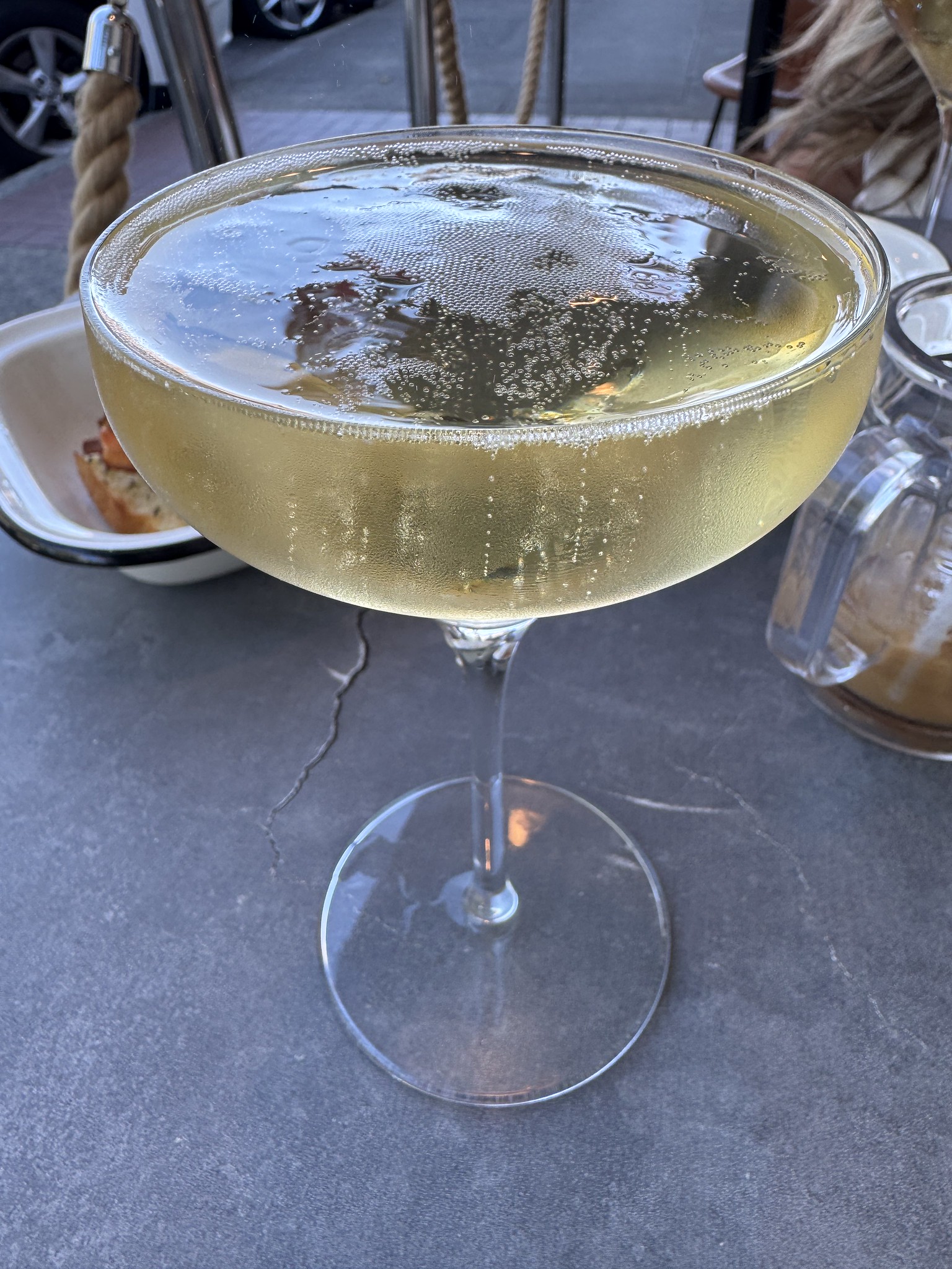 Champagne Blanc Grand cru Millésimé Blanc de noirs Extra-brut - Vin Blanc - Photo de Sarah Stierch - 101Pairing.com