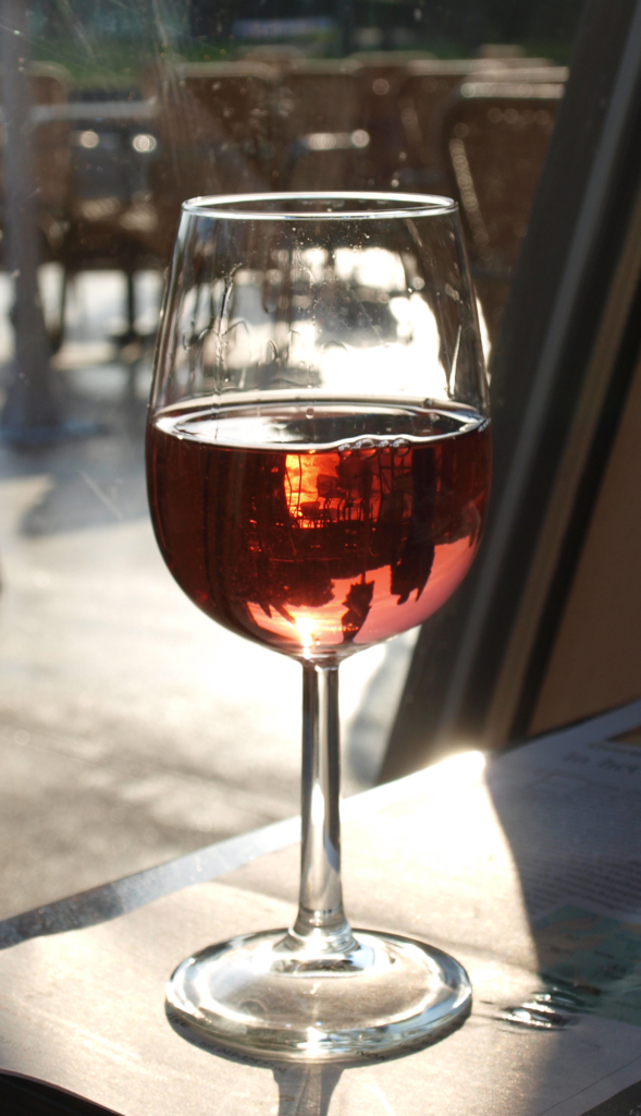 Bugey Rosé - Vin Rosé - Photo de E. Dronkert - 101Pairing.com