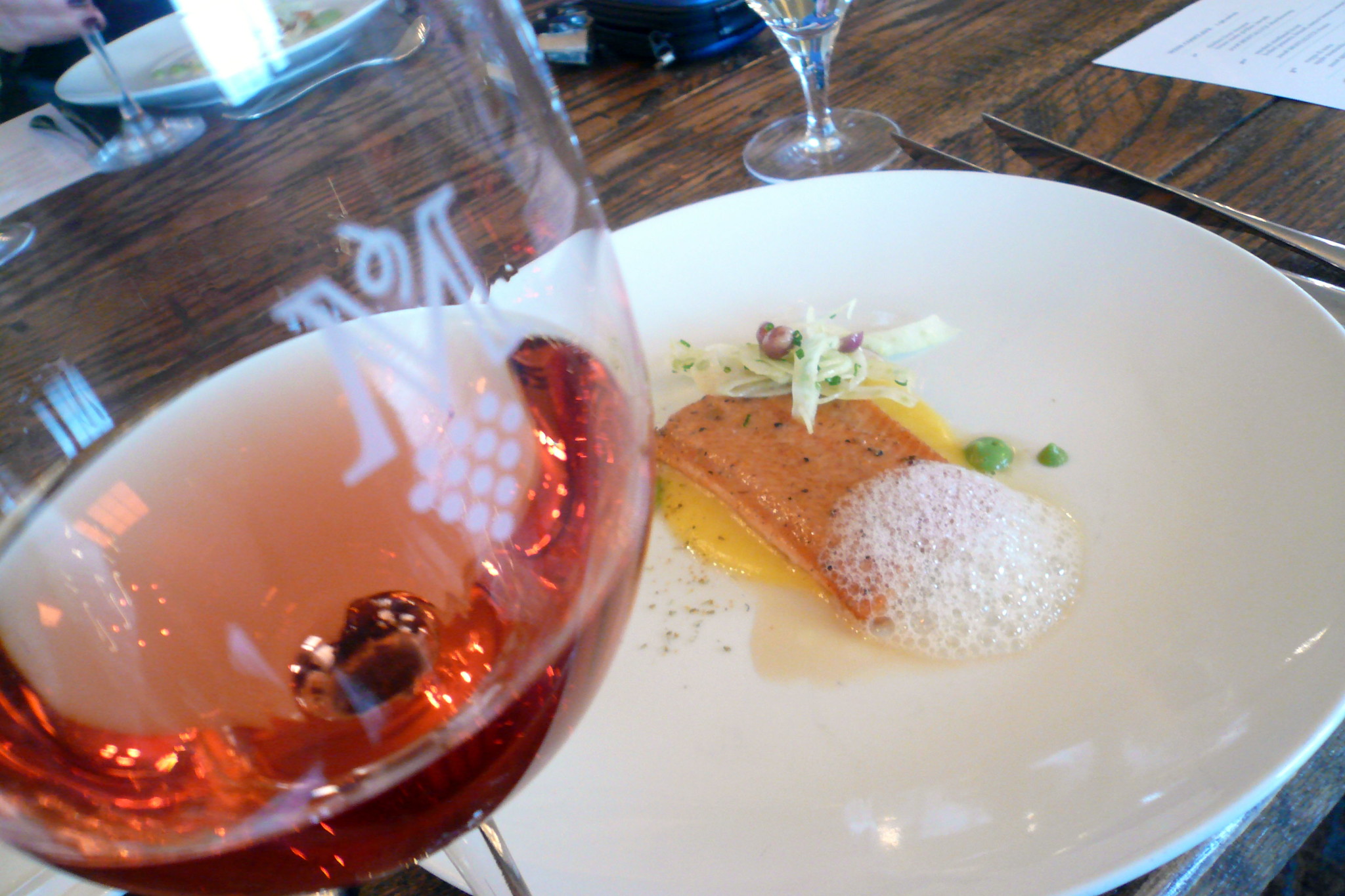 Bourgogne Rosé Côte Saint-Jacques - Vin Rosé - Photo de AVID Vines - 101Pairing.com