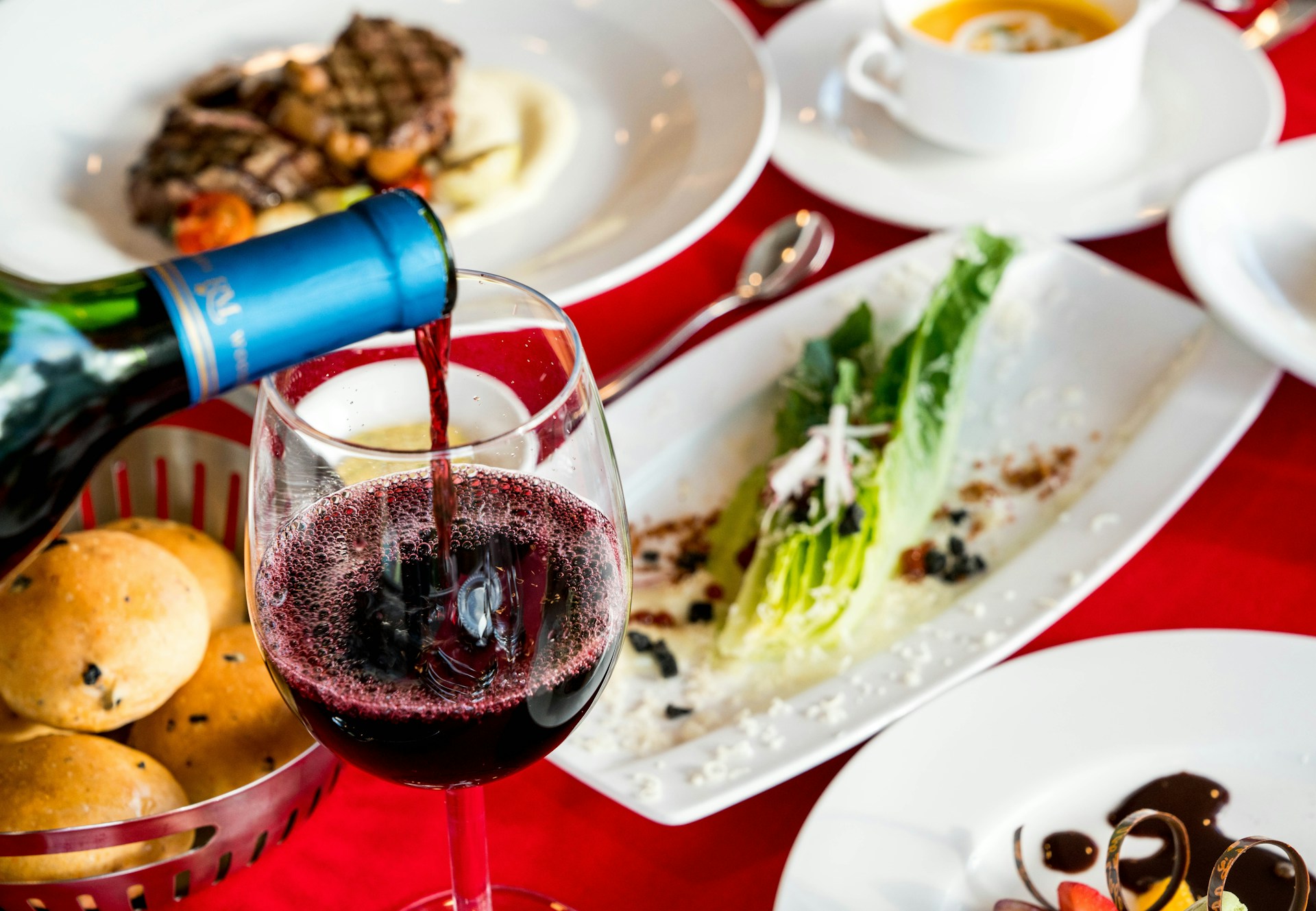 Fleurie Rouge - Vin Rouge - Photo de Krystel Heddy - 101Pairing.com
